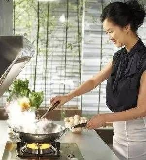 霧霾天不能開窗？悶著可能會(huì)出大事
