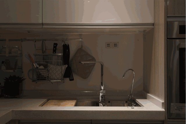 0.gif